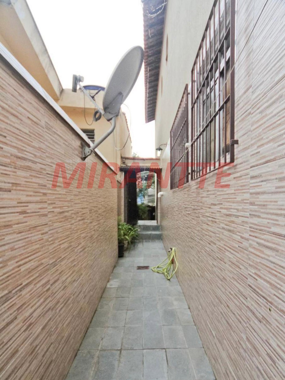 Sobrado de 147m² com 3 quartos em Santa Terezinha