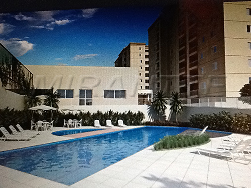 Apartamento de 68m² com 3 quartos em Jardim Climax