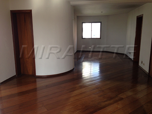 Apartamento de 193m² com 3 quartos em Água Fria
