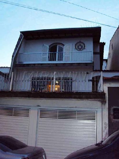 Sobrado de 220m² com 3 quartos em Horto Florestal