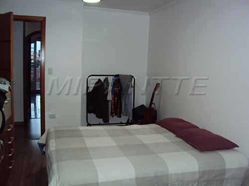 Sobrado de 220m² com 3 quartos em Horto Florestal