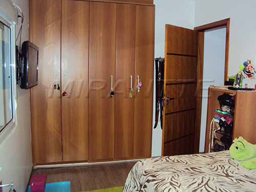 Sobrado de 220m² com 3 quartos em Horto Florestal