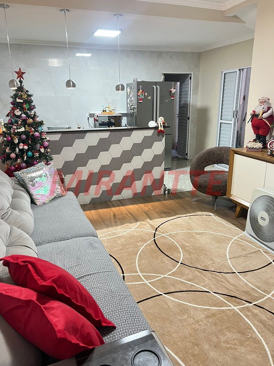 Sobrado de 190m² com 4 quartos em Santana