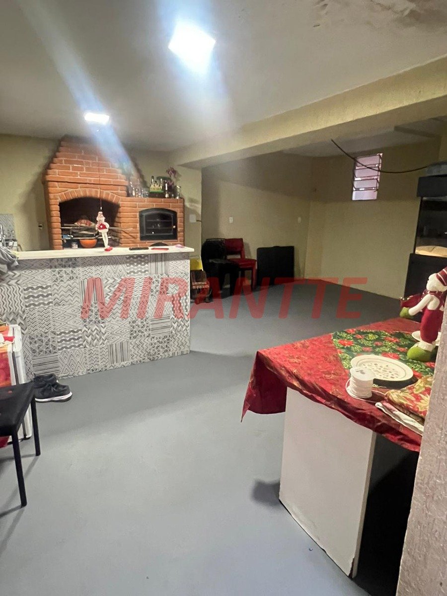 Sobrado de 190m² com 4 quartos em Santana
