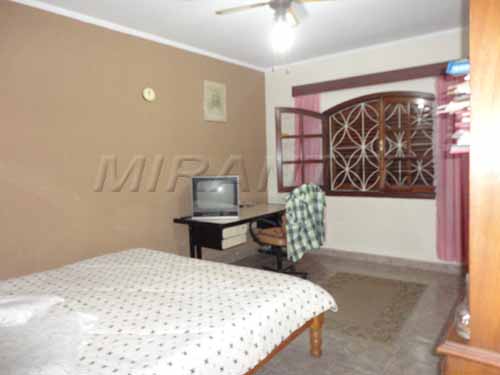 Sobrado de 480m² com 4 quartos em Jardim da Campina