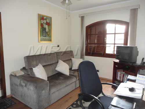 Sobrado de 480m² com 4 quartos em Jardim da Campina