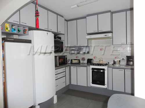 Sobrado de 480m² com 4 quartos em Jardim da Campina