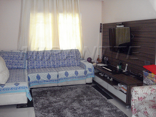Cond. fechado de 210m² com 3 quartos em Horto Florestal