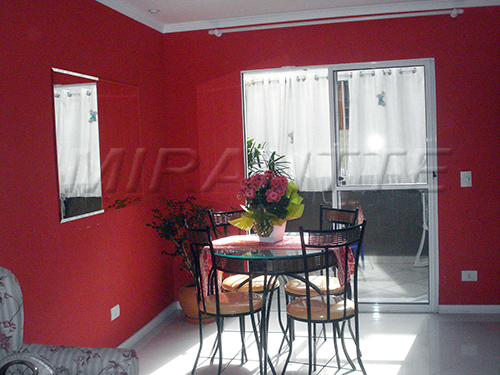 Cond. fechado de 210m² com 3 quartos em Horto Florestal