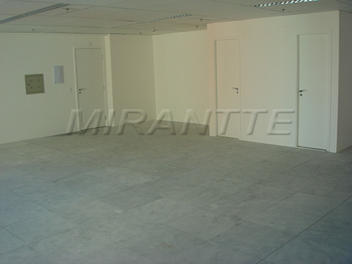 Comercial de 103m² em Santana