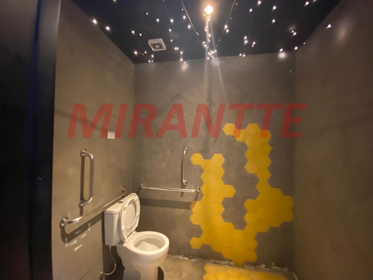 Comercial de 200m² em Santana