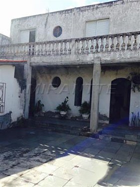 Terreno de 650m² com 6 quartos em Vila Mazzei