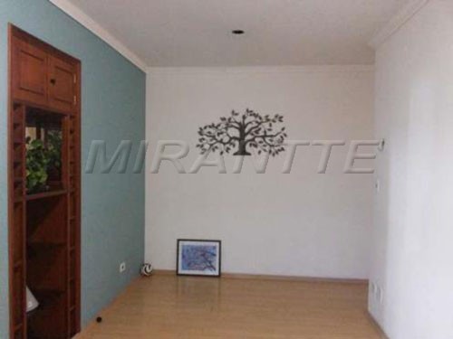 Apartamento de 52m² com 2 quartos em Limão