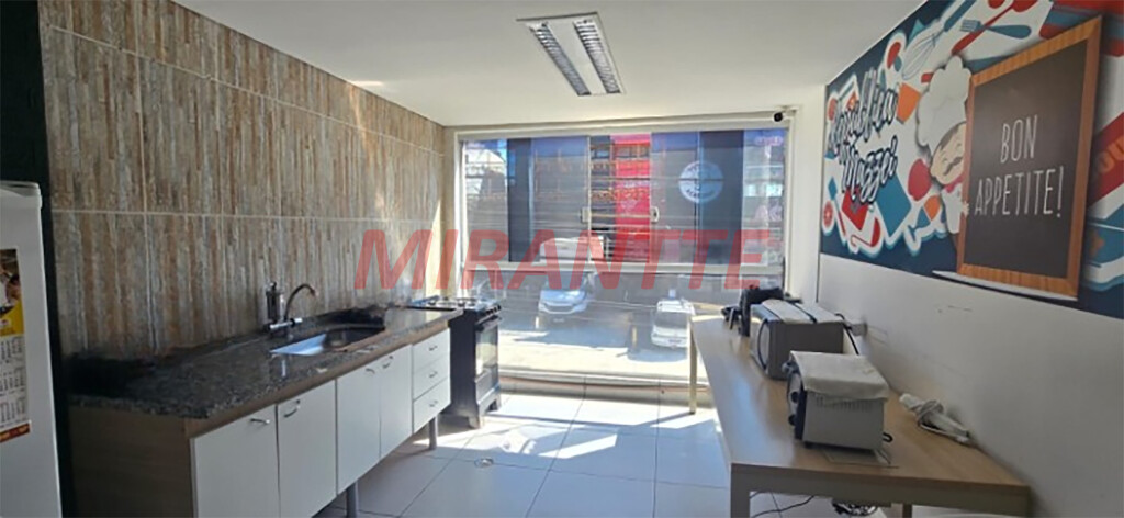 Comercial de 700m² com 19 quartos em Vila Mazzei