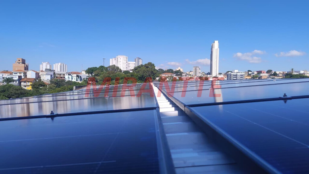 Comercial de 700m² com 19 quartos em Vila Mazzei