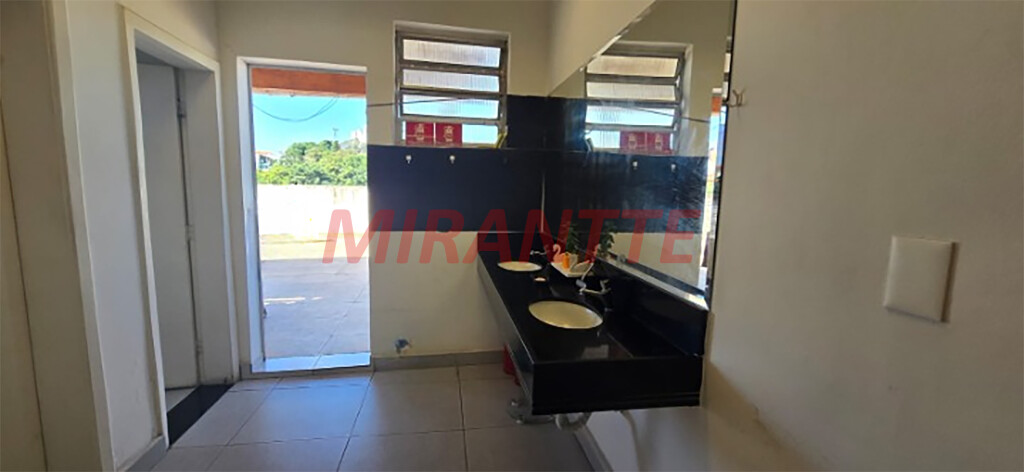 Comercial de 700m² com 19 quartos em Vila Mazzei