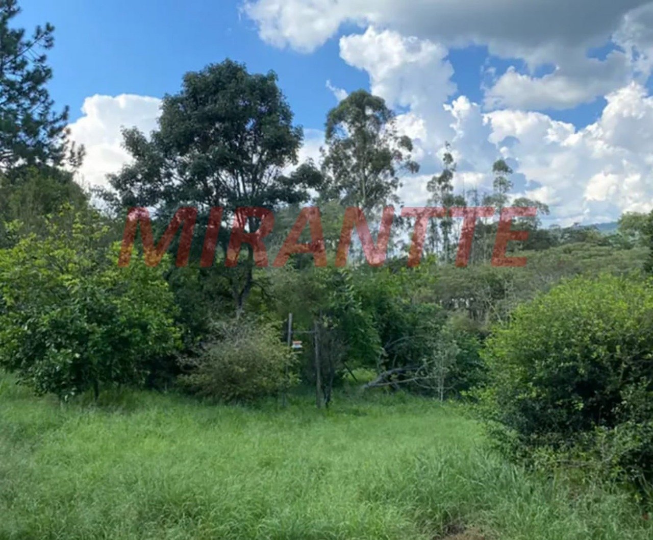 ChÁcara de 650m² com 5 quartos em Bom Jesus dos Perdões