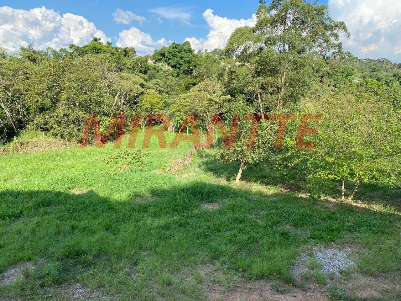 ChÁcara de 650m² com 5 quartos em Bom Jesus dos Perdões