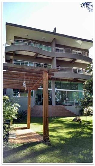 Sobrado de 680m² com 6 quartos em Jardim Ibiratiba