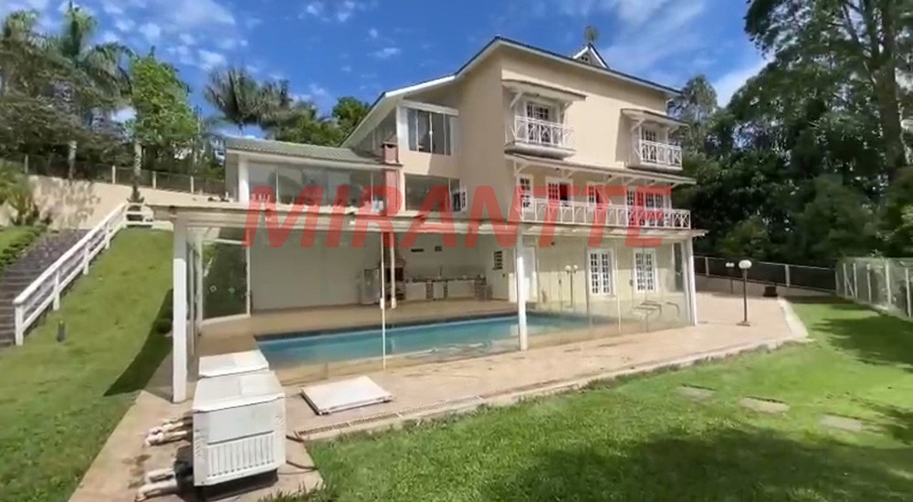 Sobrado de 700m² com 4 quartos em Serra Da Cantareira