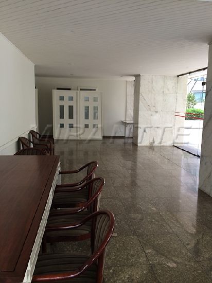 Apartamento de 240m² com 4 quartos em Santana