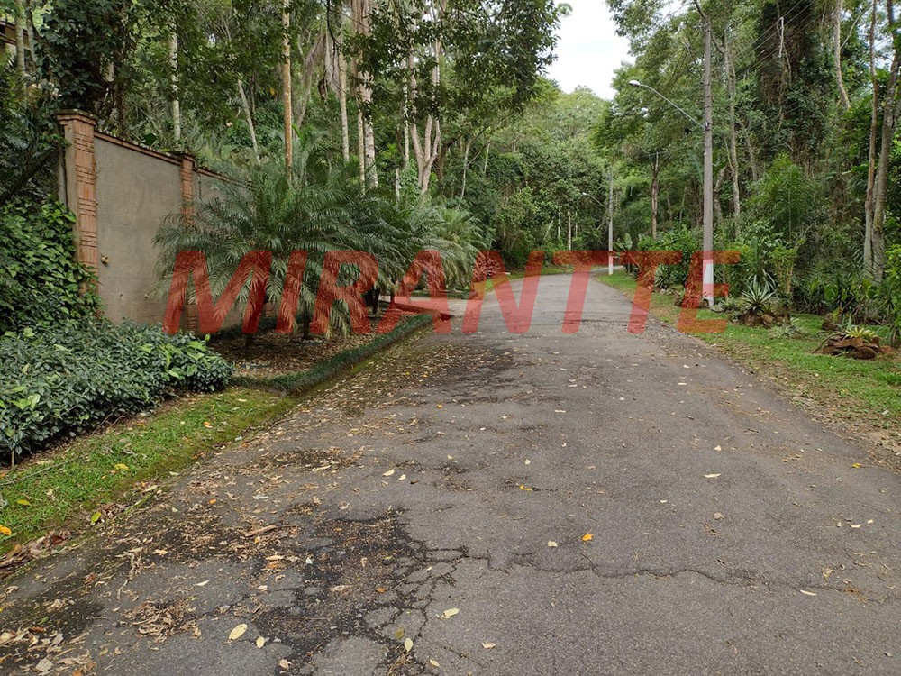 Terreno de 1268m² em Serra Da Cantareira