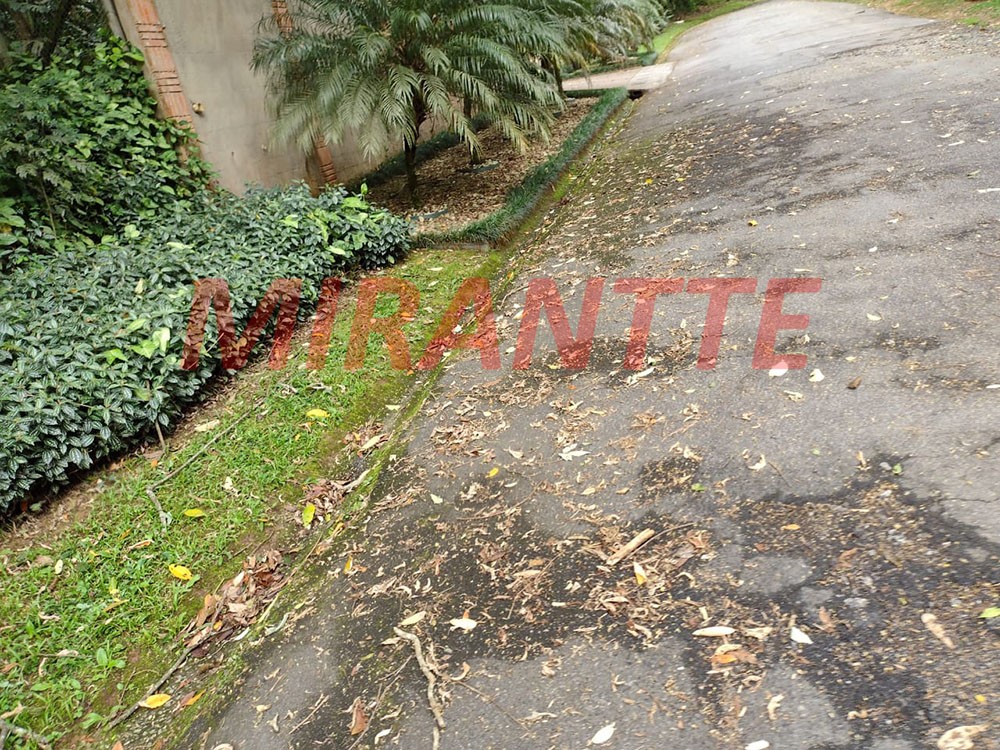 Terreno de 1268m² em Serra Da Cantareira