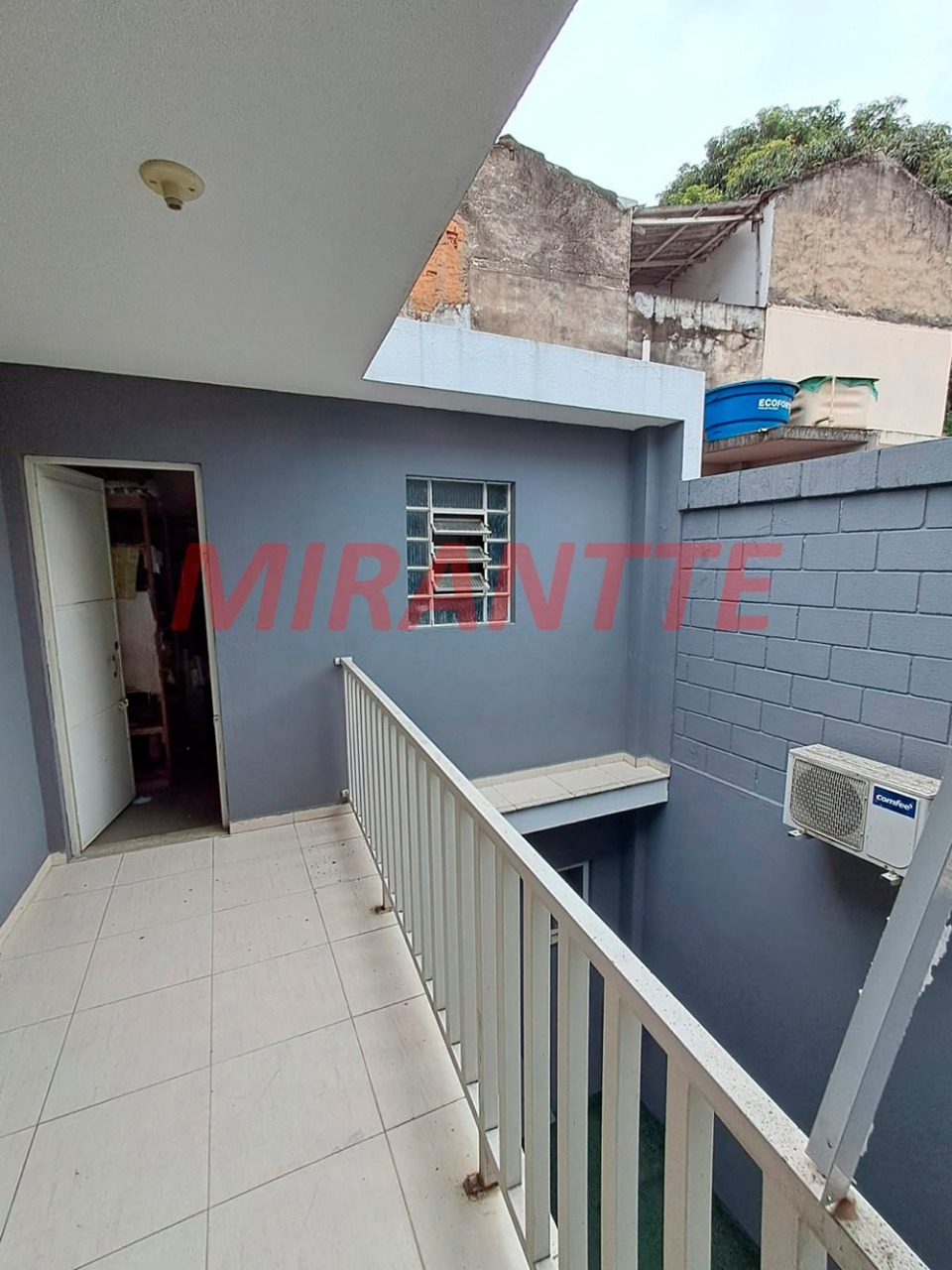 Comercial de 412m² em Água Fria