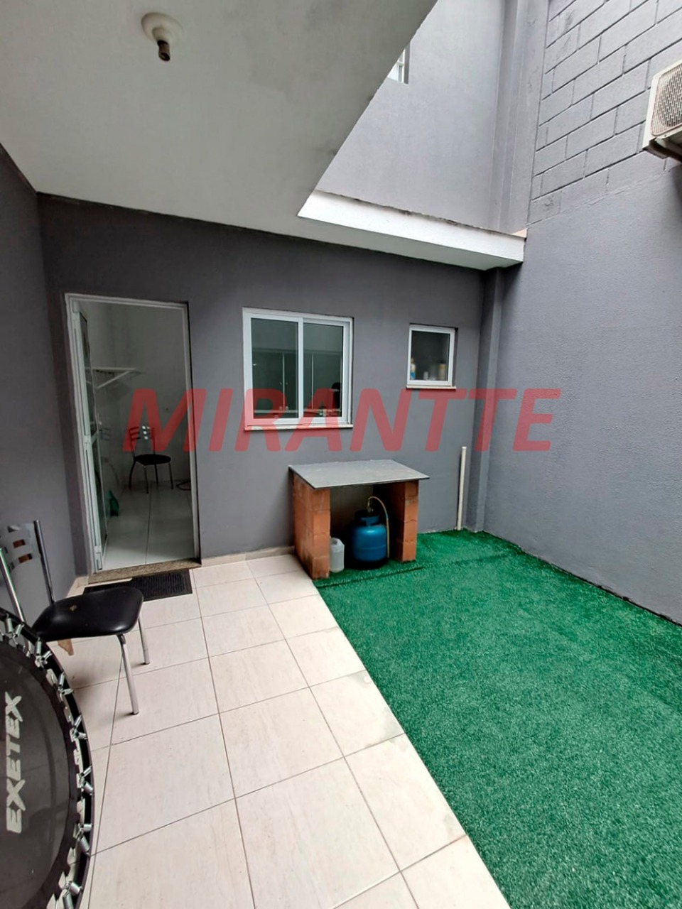 Comercial de 412m² em Água Fria