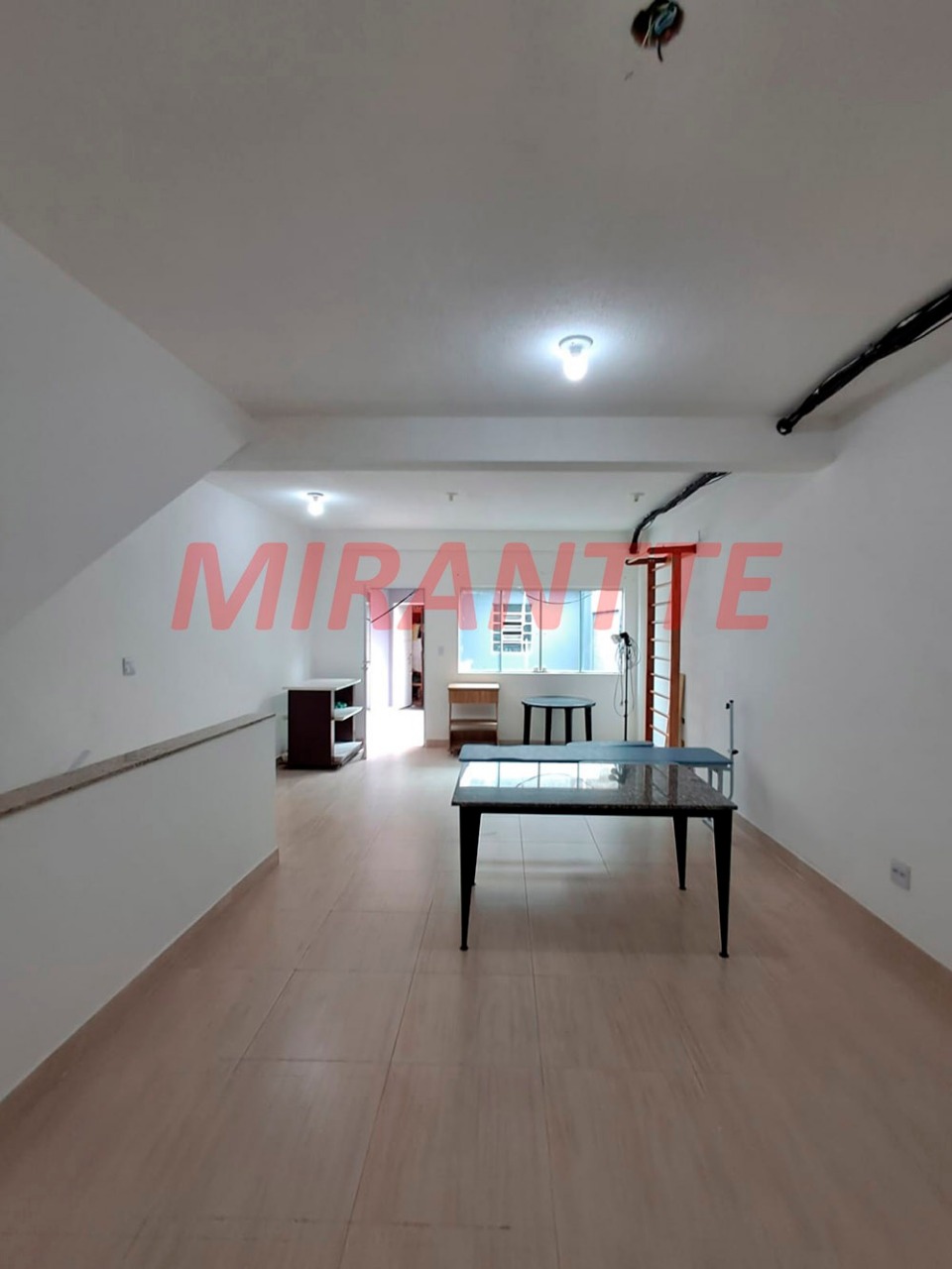 Comercial de 412m² em Água Fria