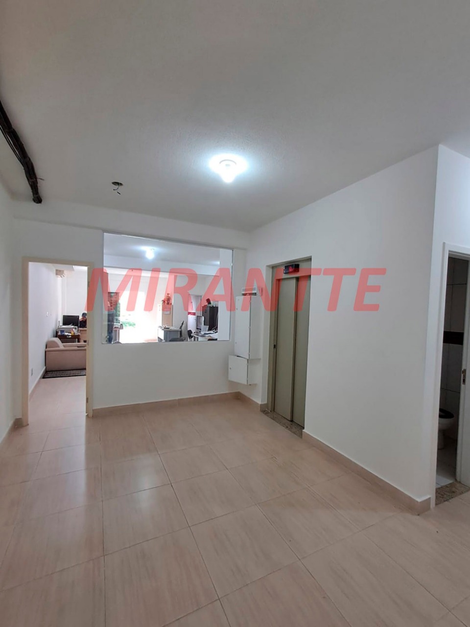 Comercial de 412m² em Água Fria