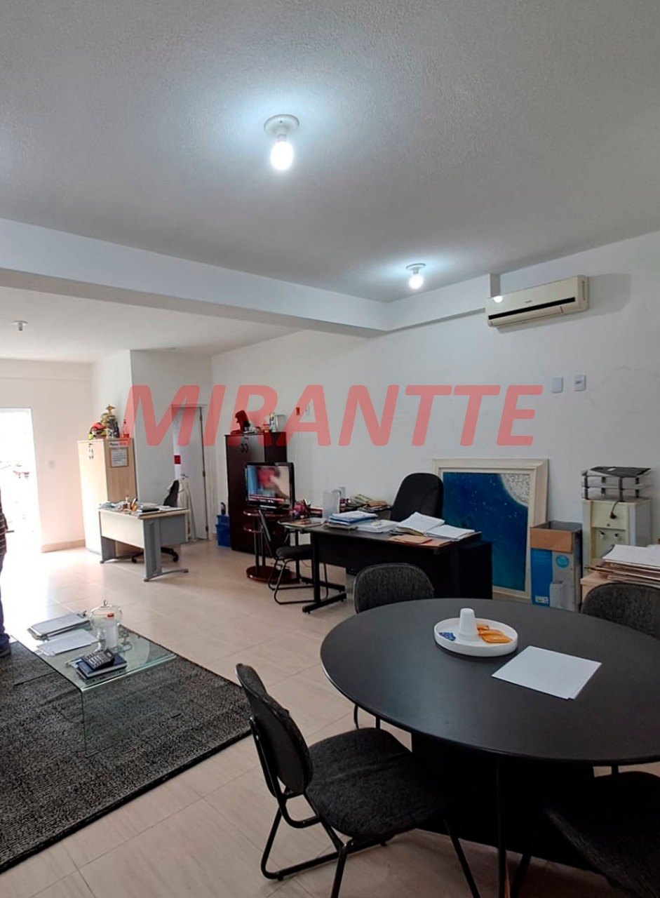 Comercial de 412m² em Água Fria