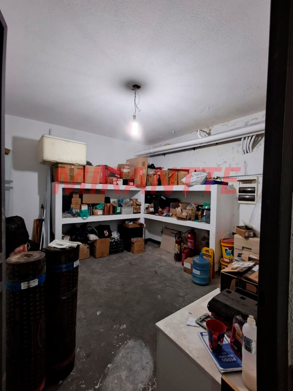 Comercial de 412m² em Água Fria