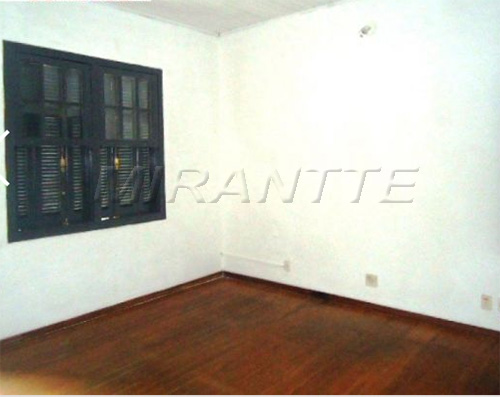 Casa terrea de 177m² com 3 quartos em Santana