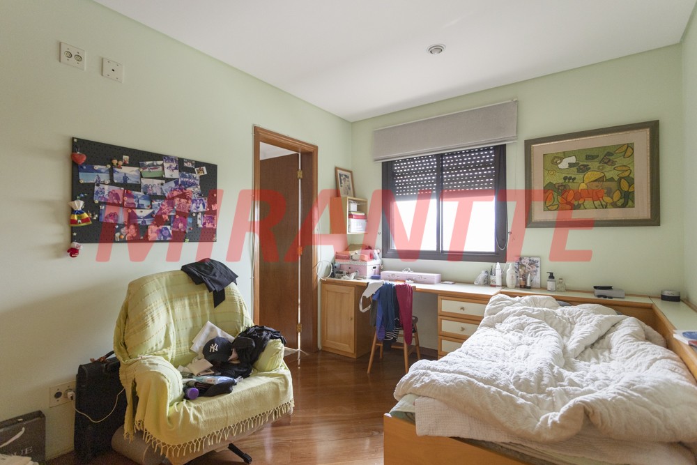 Apartamento de 360m² com 4 quartos em Jardim São Bento