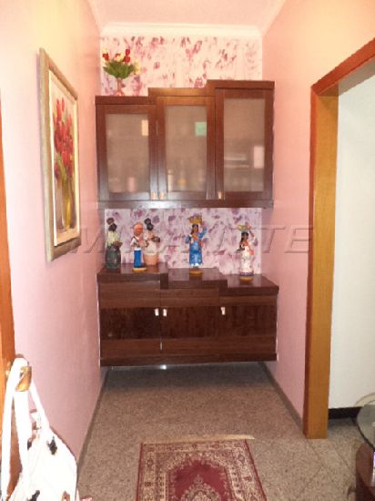 Cond. fechado com 4 quartos em Jardim Itatinga