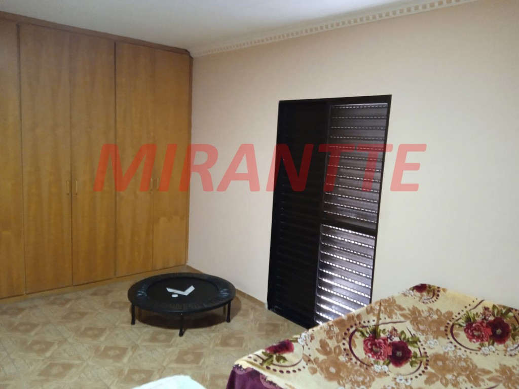 Sobrado de 344m² com 3 quartos em Vila Nivi
