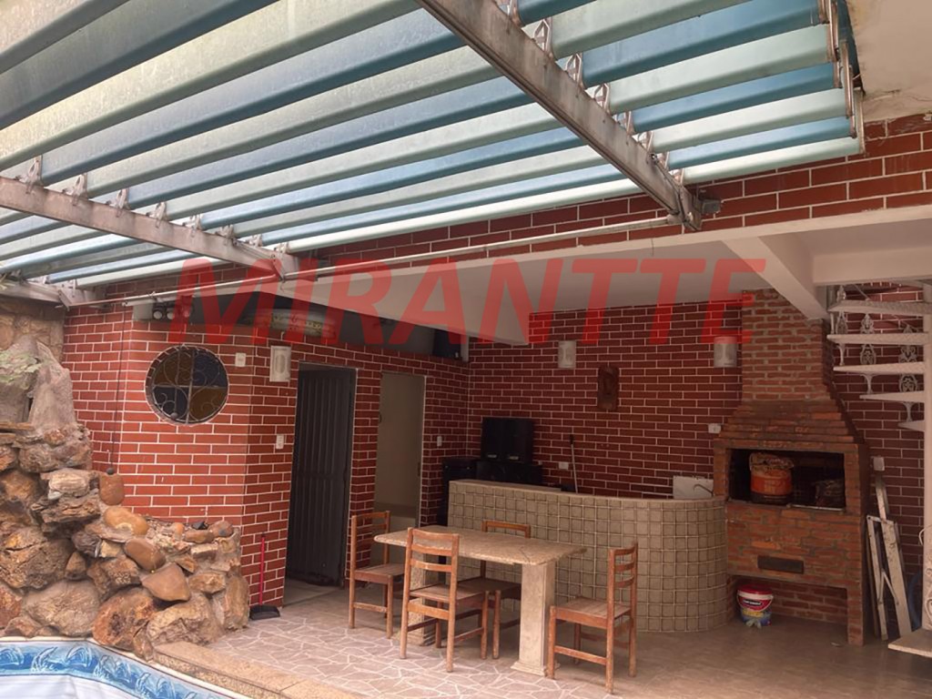 Sobrado de 344m² com 3 quartos em Vila Nivi
