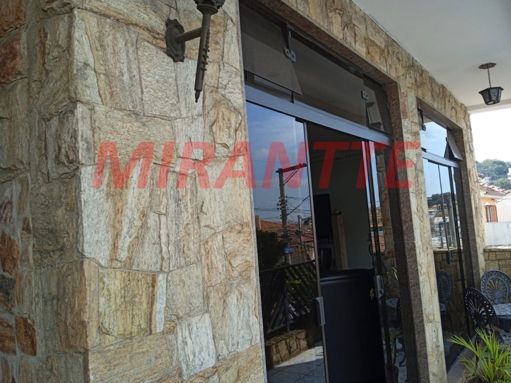 Sobrado de 344m² com 3 quartos em Vila Nivi
