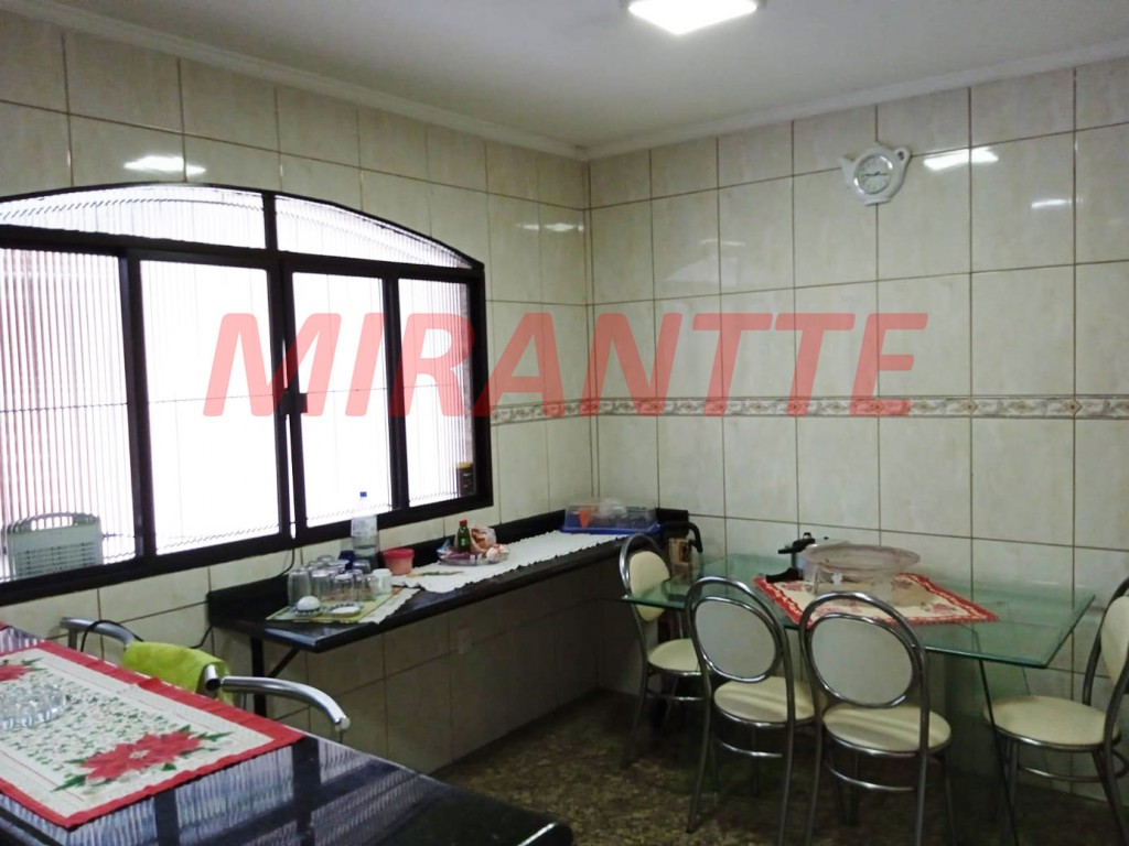 Sobrado de 344m² com 3 quartos em Vila Nivi