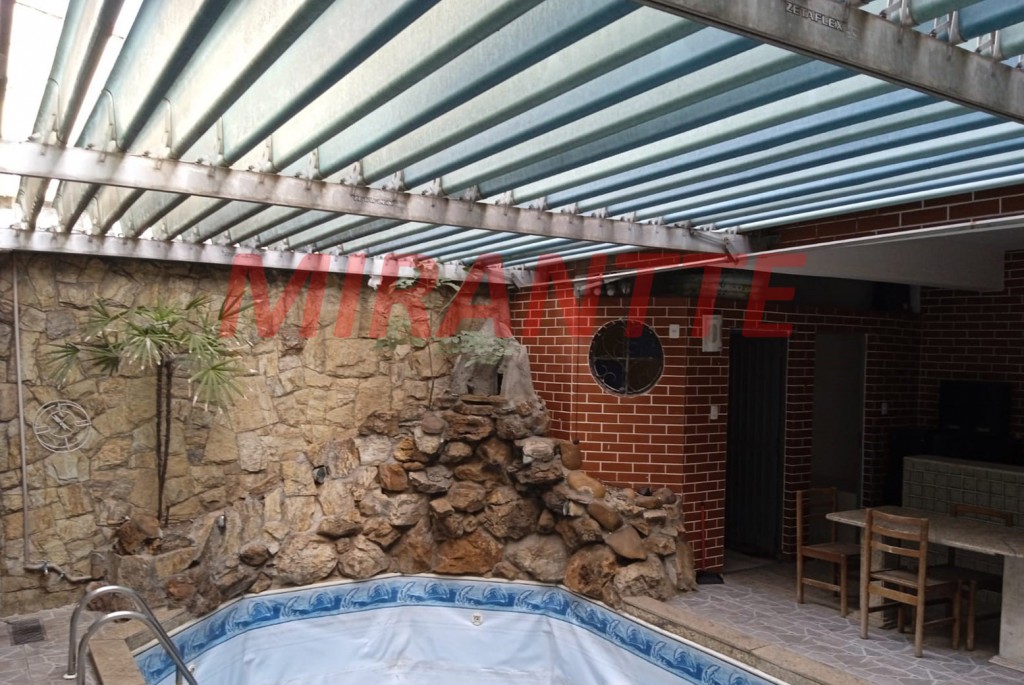 Sobrado de 344m² com 3 quartos em Vila Nivi