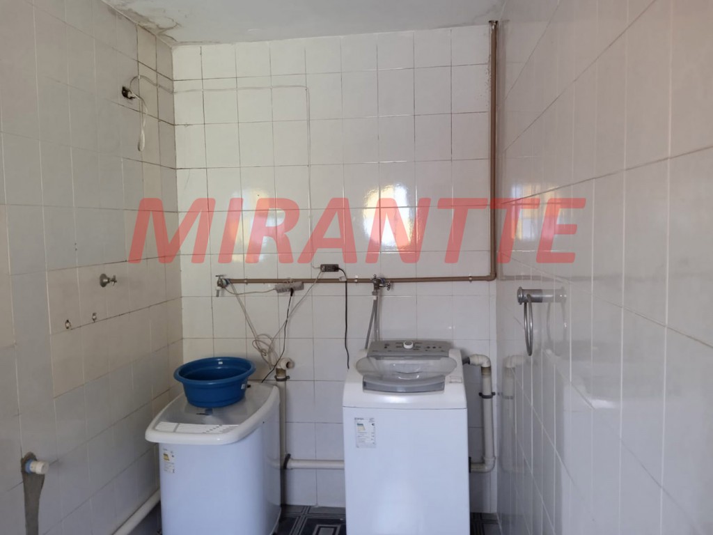 Sobrado de 344m² com 3 quartos em Vila Nivi