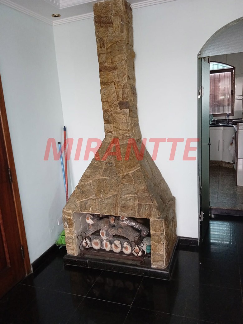 Sobrado de 344m² com 3 quartos em Vila Nivi