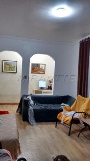 Casa terrea com 3 quartos em Vila Nova Parada