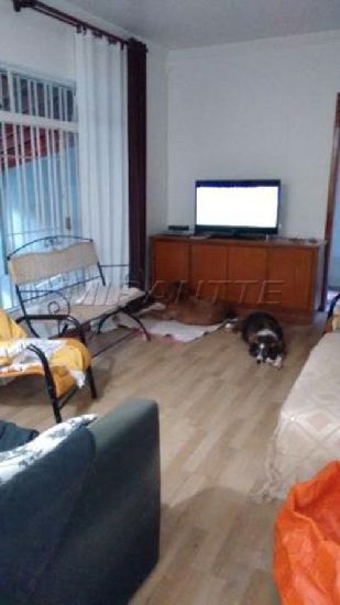 Casa terrea com 3 quartos em Vila Nova Parada