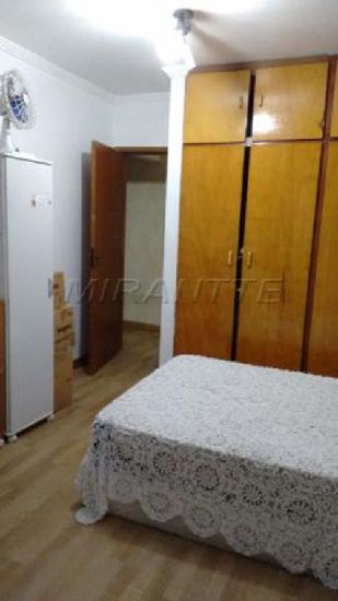 Casa terrea com 3 quartos em Vila Nova Parada