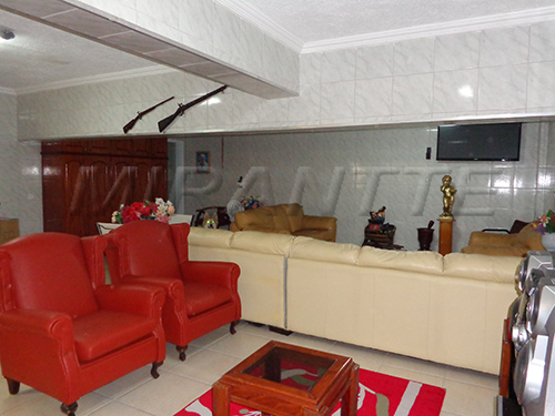 Casa terrea de 450m² com 5 quartos em Vila Isolina Mazzei