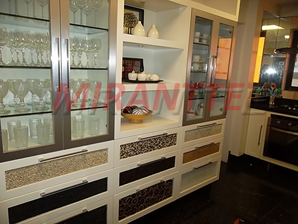 Apartamento de 231m² com 4 quartos em Santana