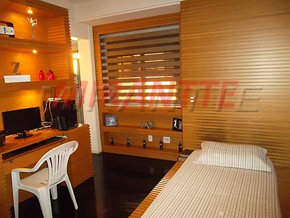 Apartamento de 231m² com 4 quartos em Santana
