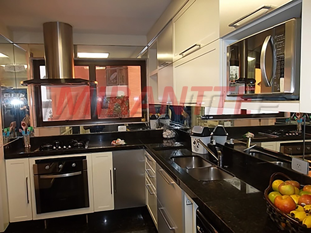Apartamento de 231m² com 4 quartos em Santana